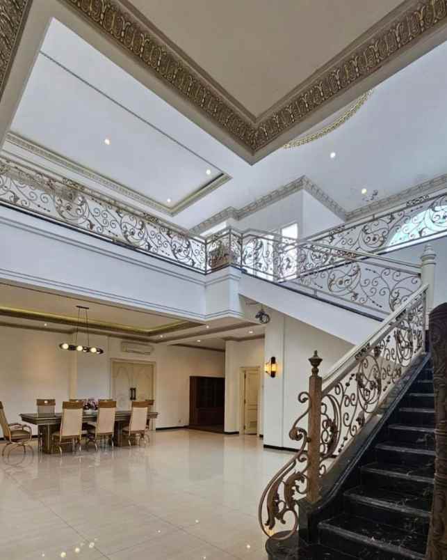 dijual rumah jl cokroaminoto