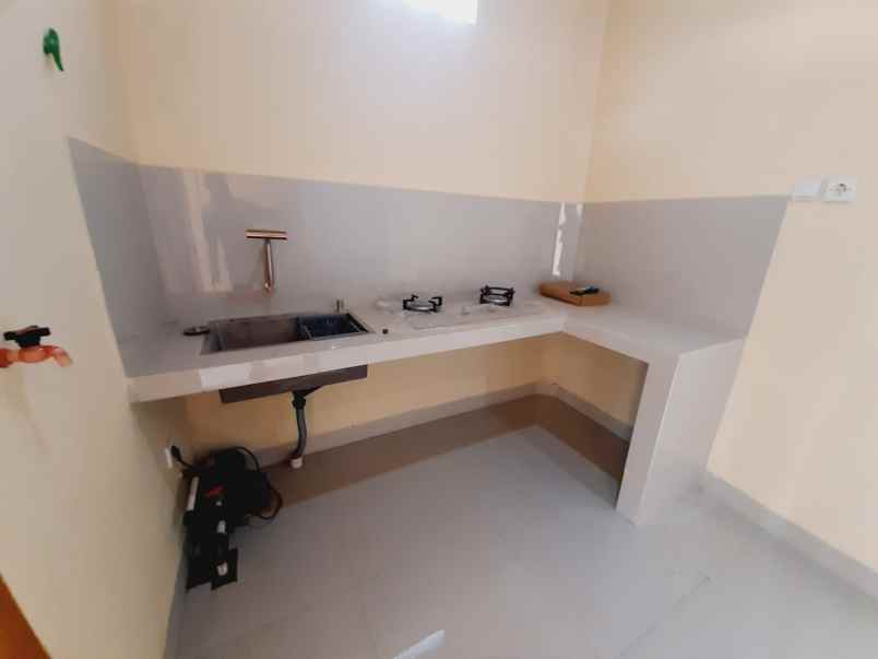 dijual rumah jl gang musollah