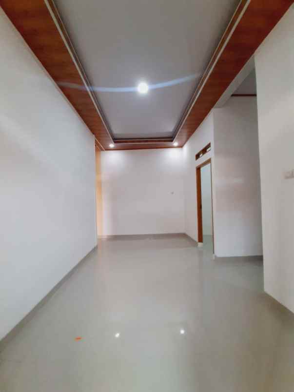 dijual rumah jl gang musollah