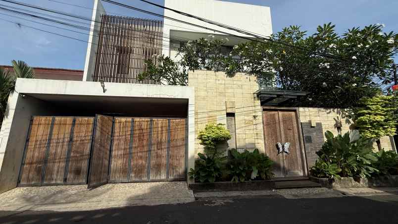 dijual rumah jl gempol geger