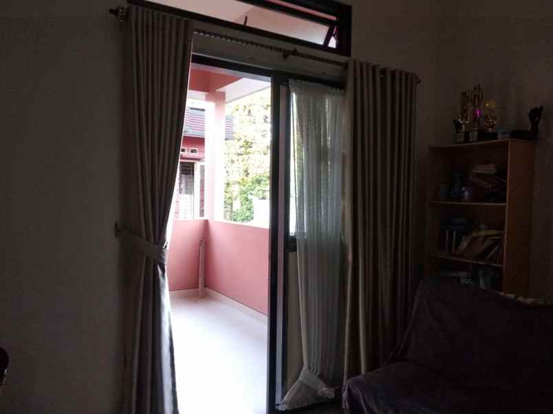 dijual rumah jl jambu cempaka putih