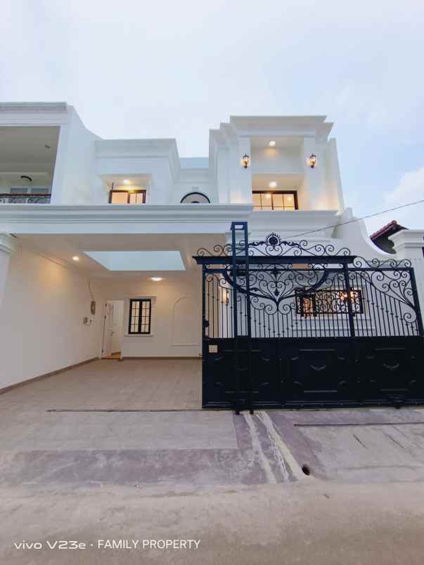 dijual rumah jl komplek joglo jakarta barat