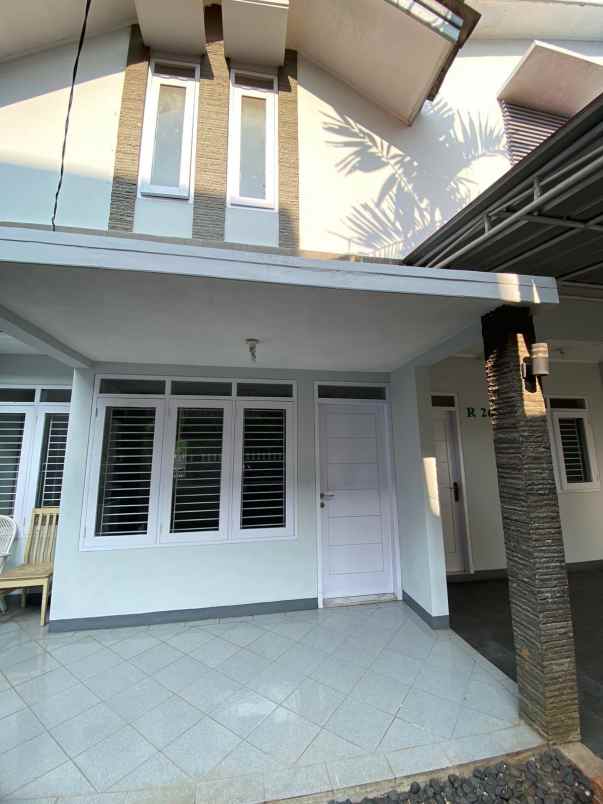 dijual rumah jl kp dukuh kramat jati