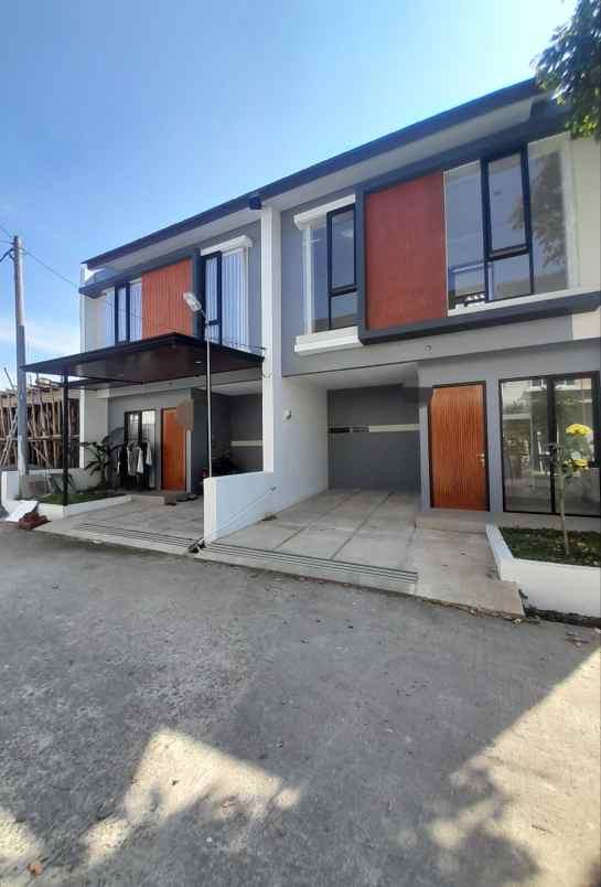 dijual rumah jl merkuri margahayu