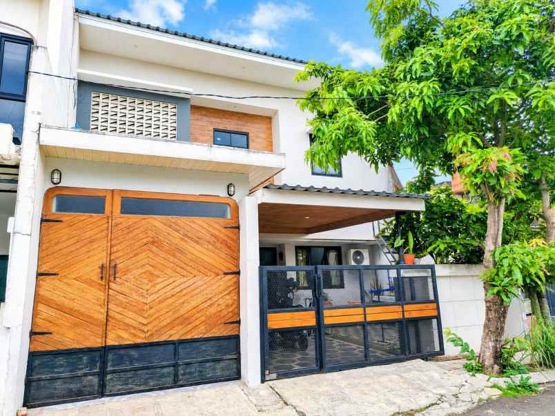 dijual rumah jl neptunus rancabolang