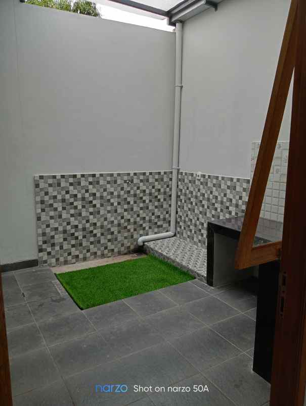 dijual rumah jl perum bilabong raya