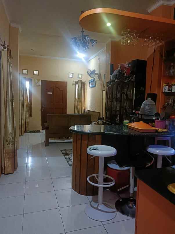 dijual rumah jl perumahan bernis