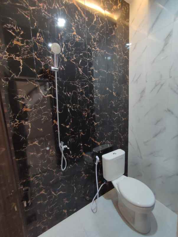 dijual rumah jl rawamangun jakarta timur