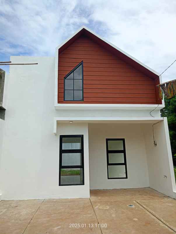 dijual rumah jl raya arco dekat duren