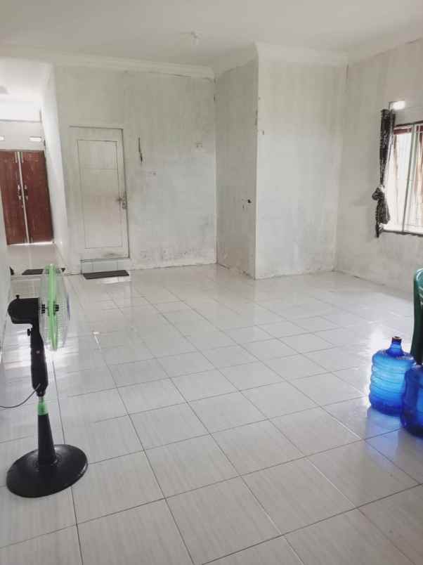dijual rumah jl sekuntum
