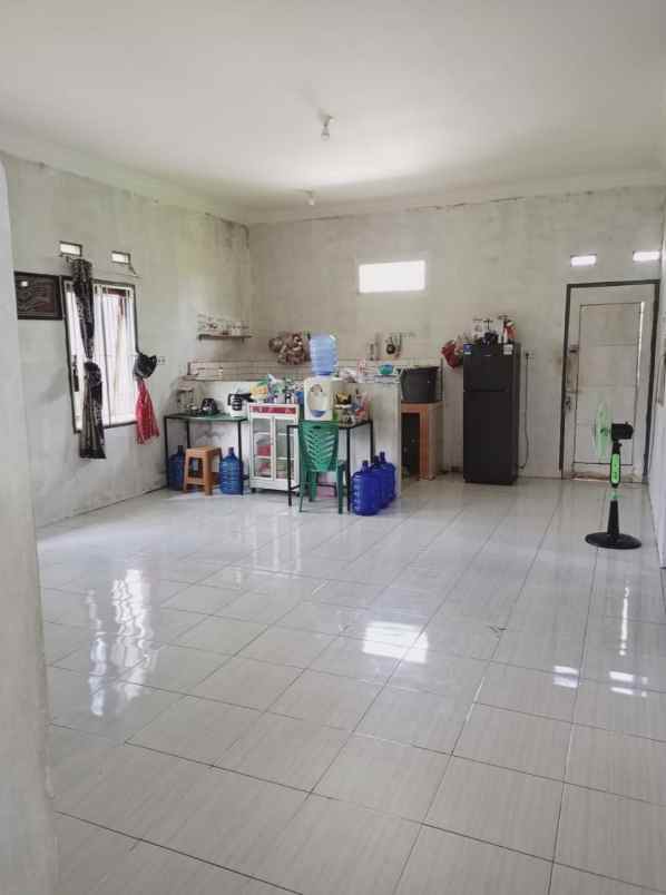 dijual rumah jl sekuntum