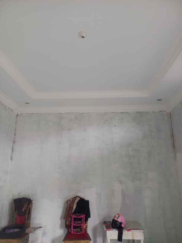 dijual rumah jl sekuntum