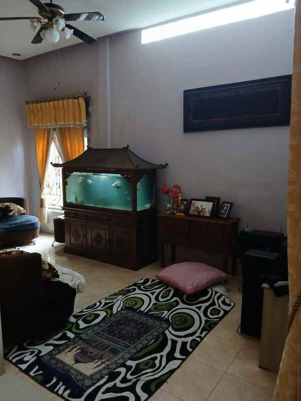 dijual rumah jl tengkubey