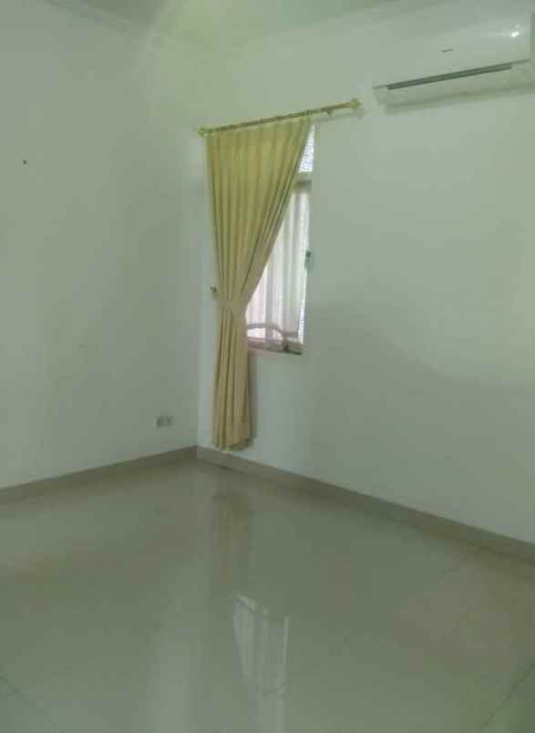 dijual rumah jl ters gegerkalong hilir