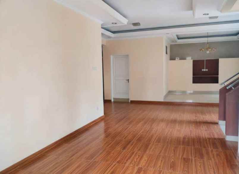 dijual rumah jl ters gegerkalong hilir