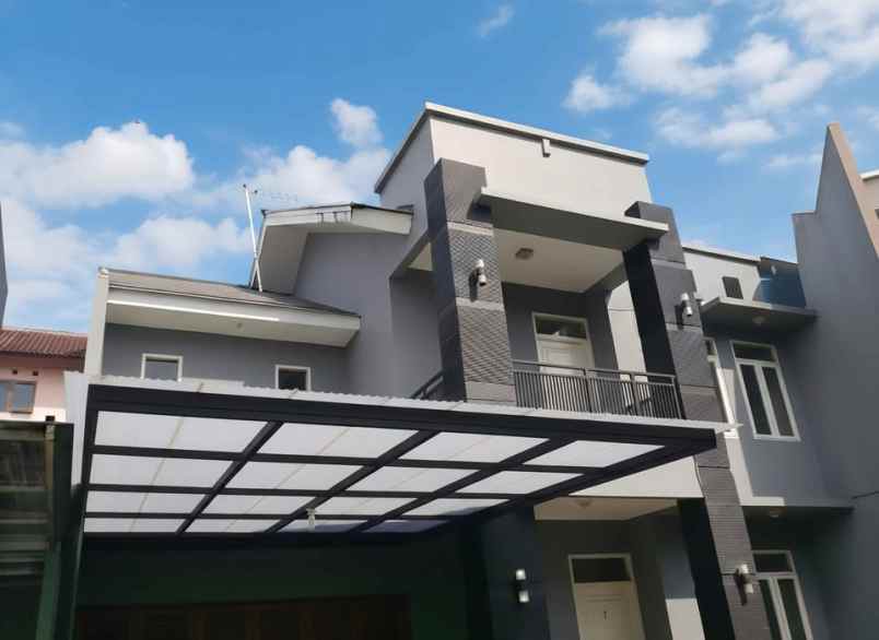 dijual rumah jl ters gegerkalong hilir