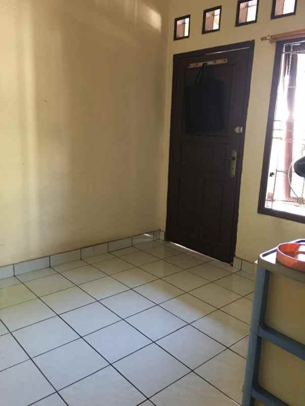 dijual rumah jl uranus margahayu raya