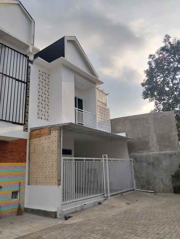 dijual rumah jl wangunsari cijengkol