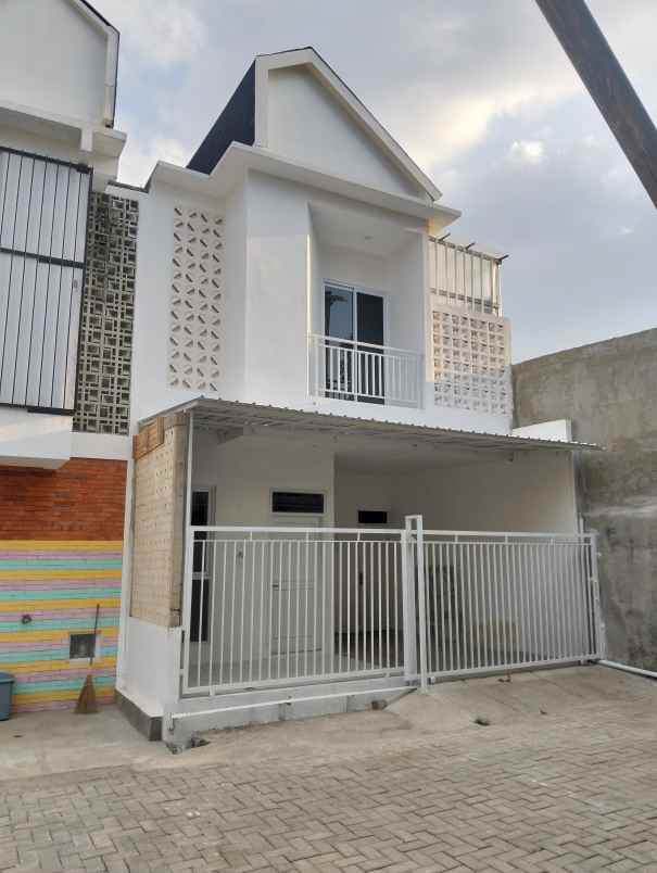 dijual rumah jl wangunsari cijengkol