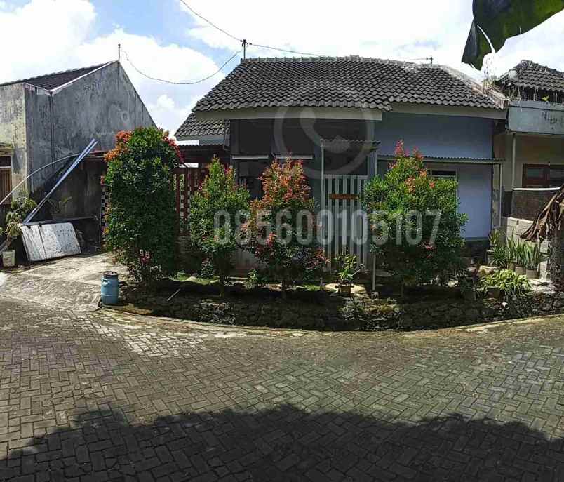 dijual rumah jl yos sudarso ungaran