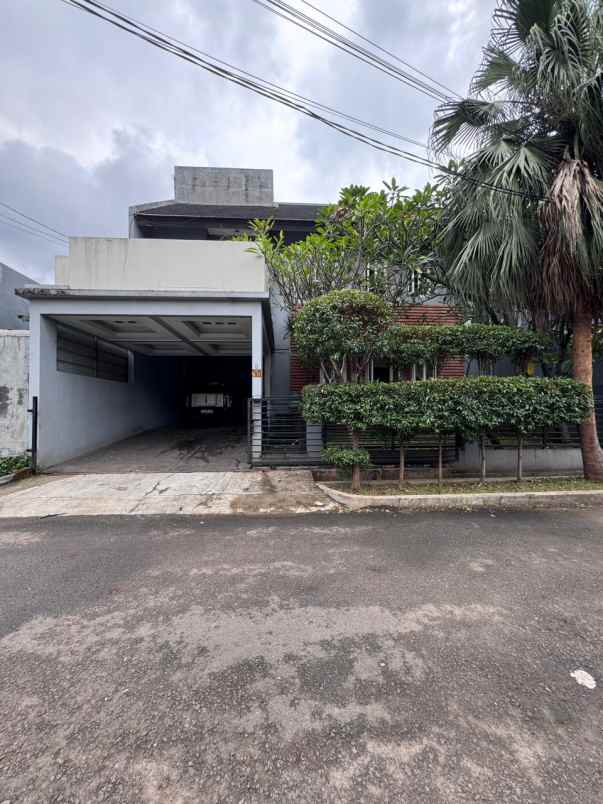 dijual rumah jl zambrud i no b 17