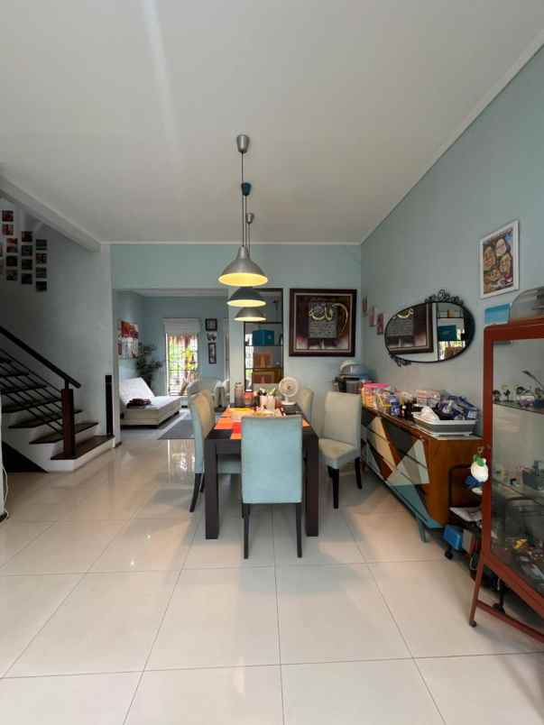 dijual rumah jl zambrud i no b 17