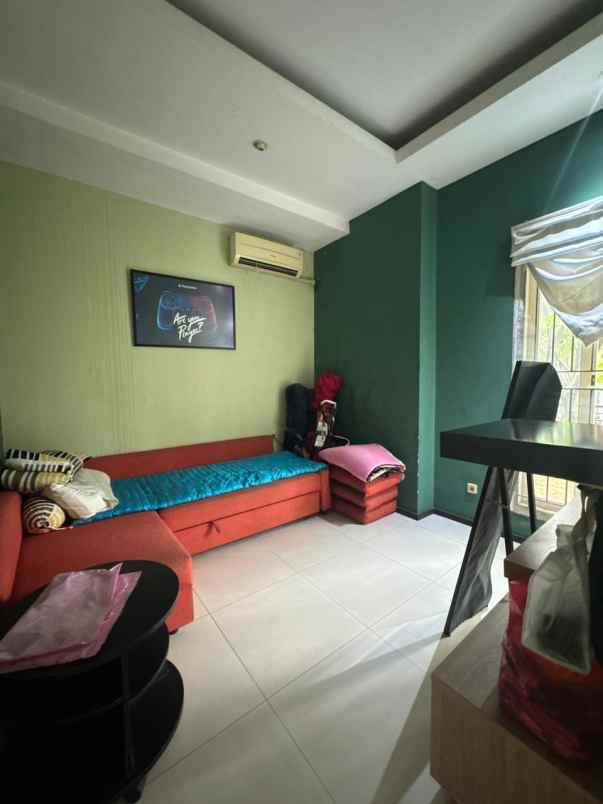 dijual rumah jl zambrud i no b 17