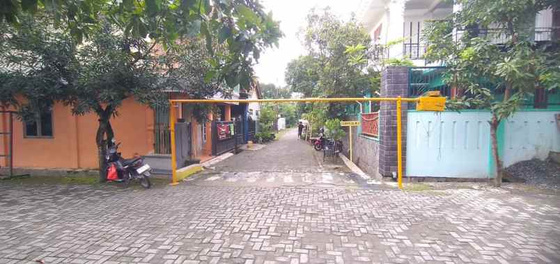 dijual rumah jl zebra