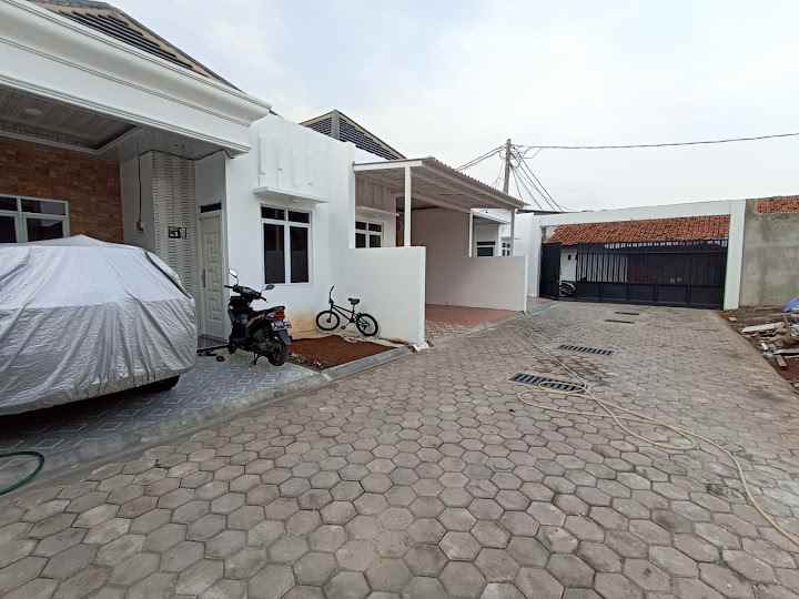 dijual rumah jln curug raya