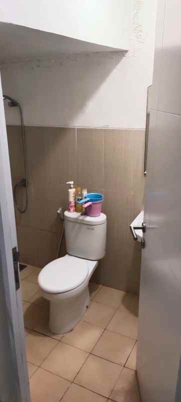 dijual rumah jln lingkar selatan