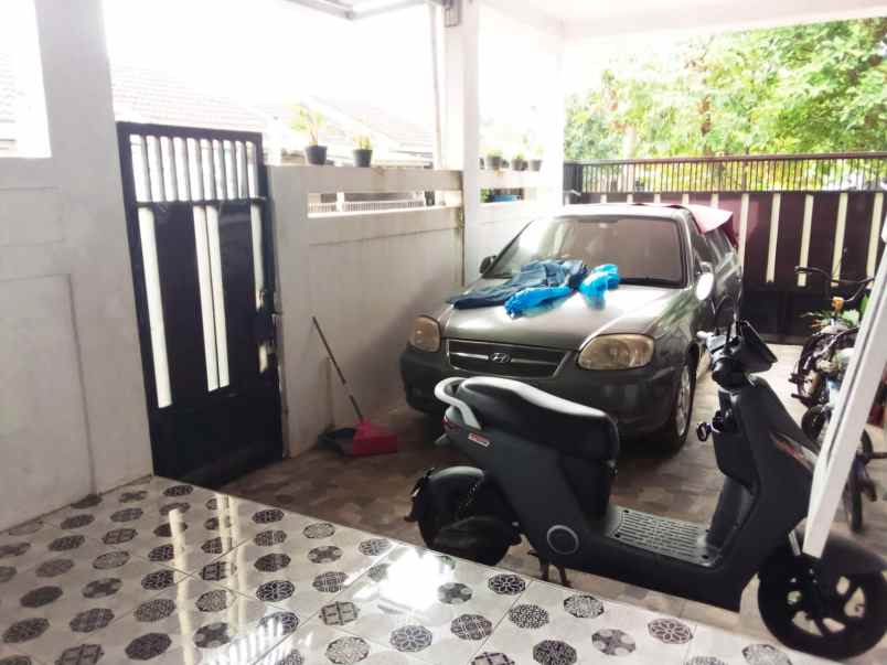 dijual rumah jln prasaja perumahan puri