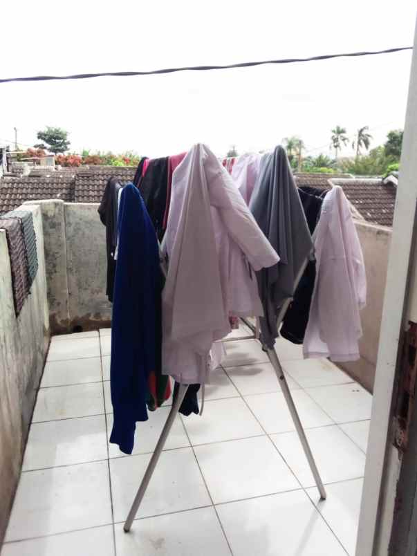 dijual rumah jln prasaja perumahan puri