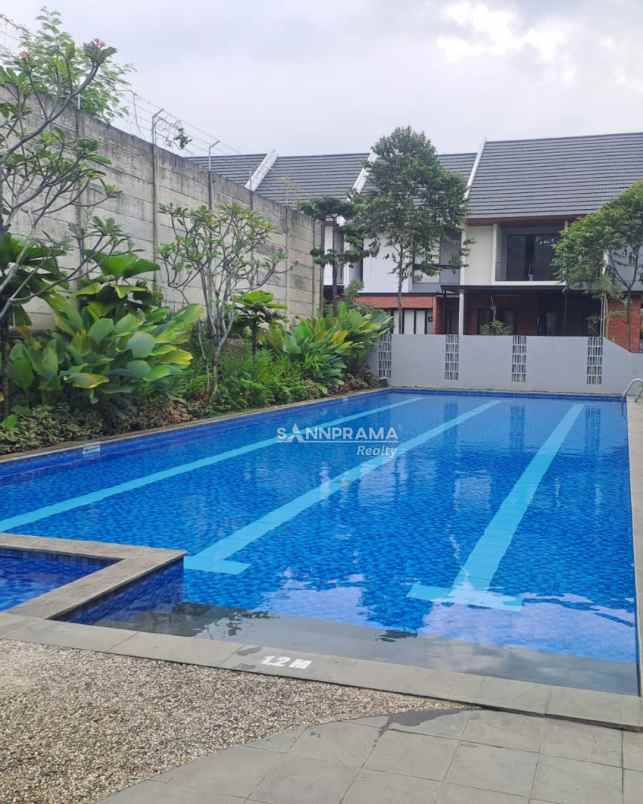 dijual rumah jln raya bojongsari depok