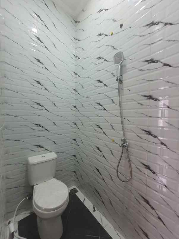 dijual rumah kalibaru cilodong kota depok