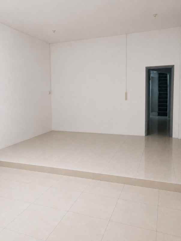 dijual rumah kampung rawa