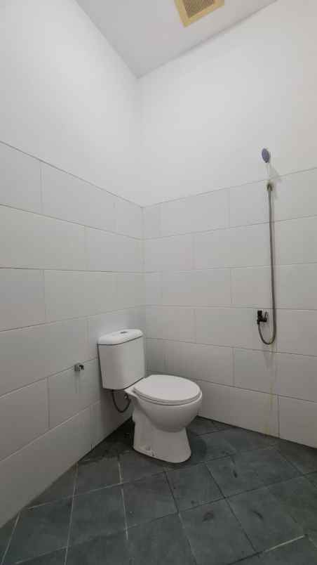 dijual rumah karang satria tambun