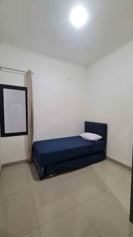 dijual rumah karang satria tambun