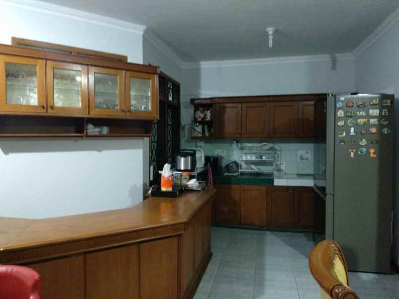 dijual rumah karasak