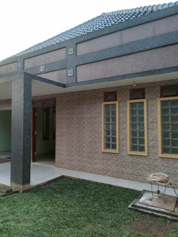 dijual rumah kavlingan bri