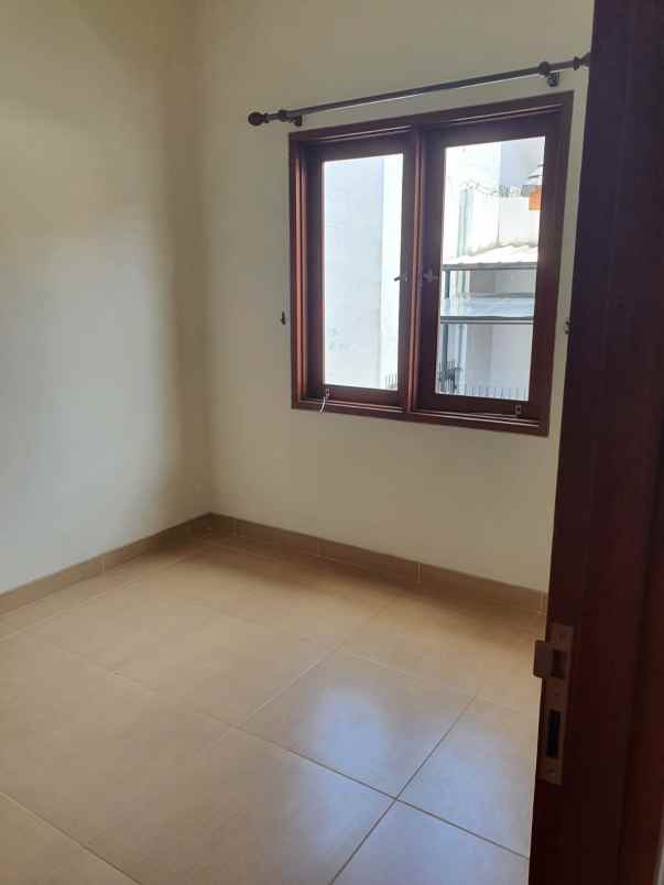 dijual rumah kebagusan ps minggu kota