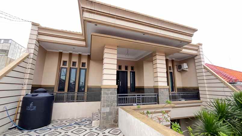 dijual rumah kebon jeruk