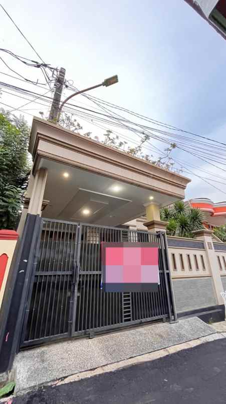 dijual rumah kebon jeruk