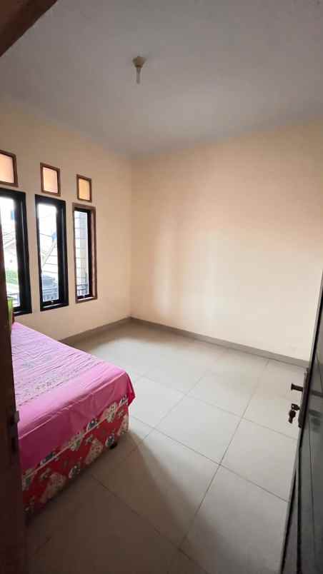 dijual rumah kebon jeruk