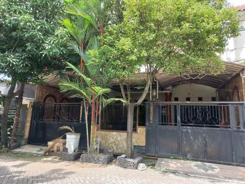 dijual rumah kebraon indah