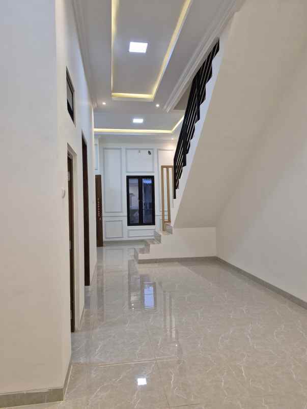 dijual rumah kelapa gading