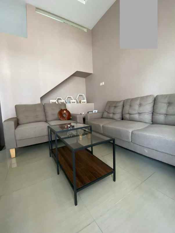 dijual rumah kelapa hibrida kelapa gading