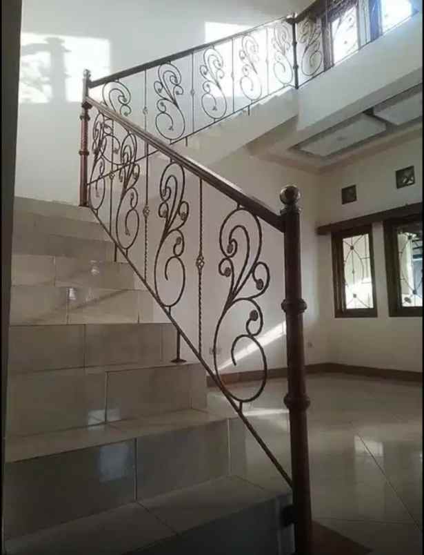 dijual rumah kemangsari jatibening