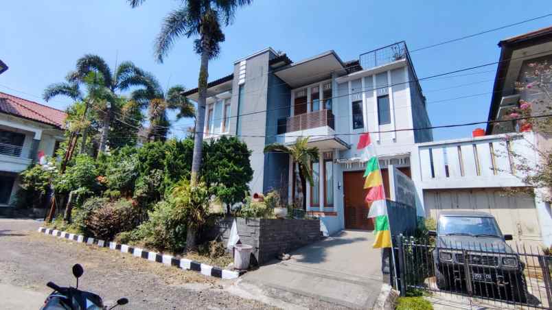 dijual rumah komplek abadi regency