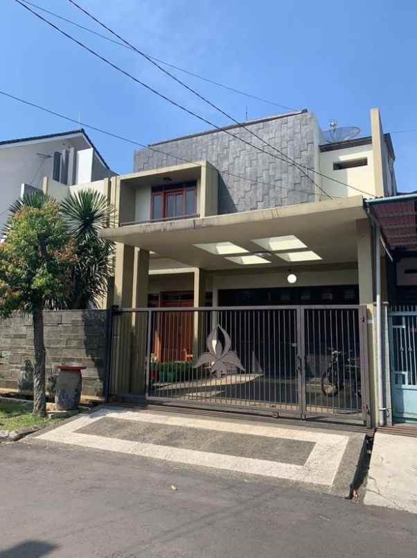 dijual rumah komplek batununggal bandung