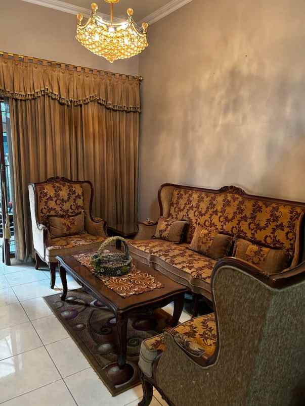 dijual rumah komplek batununggal indah